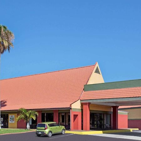 Days Inn By Wyndham Cocoa Cruiseport West At I-95/524 Экстерьер фото