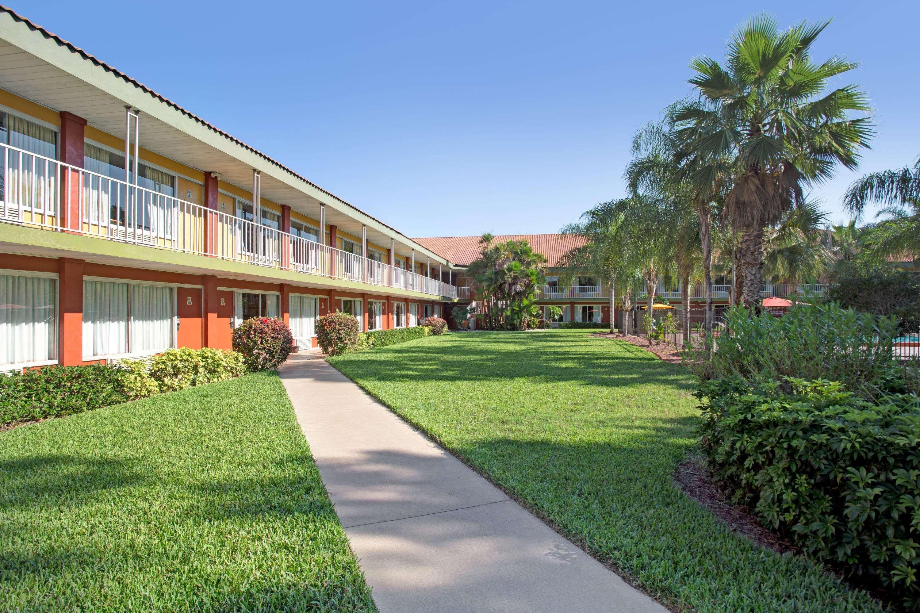 Days Inn By Wyndham Cocoa Cruiseport West At I-95/524 Экстерьер фото