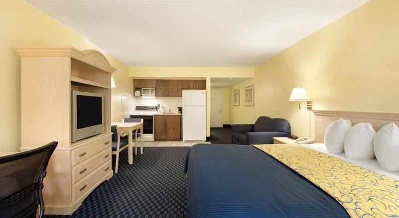 Days Inn By Wyndham Cocoa Cruiseport West At I-95/524 Экстерьер фото