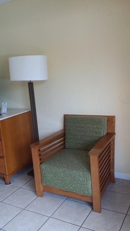 Days Inn By Wyndham Cocoa Cruiseport West At I-95/524 Экстерьер фото